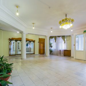 Холл в санатории Целебный Ключ город Ессентуки - фотография