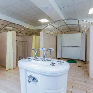 Процедура душ Шарко в санатории Целебный Ключ город Ессентуки - фотография