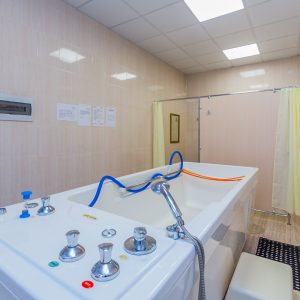 Процедура подводный душ массаж в санатории Целебный Ключ город Ессентуки - фотография