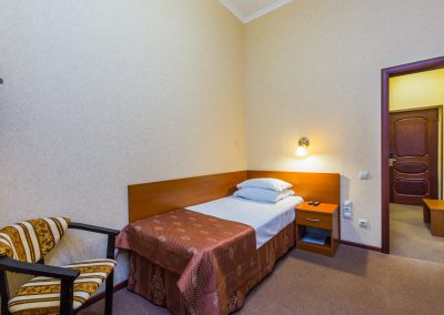 Номер 1 местный 1 комнатный 1 категории новый малогабаритный в санатории Целебный ключ город Ессентуки - фотография