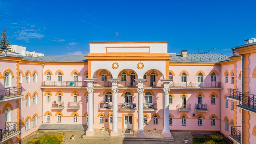 Вид на корпуса сверху санатория Целебный Ключ город Ессентуки - фотография