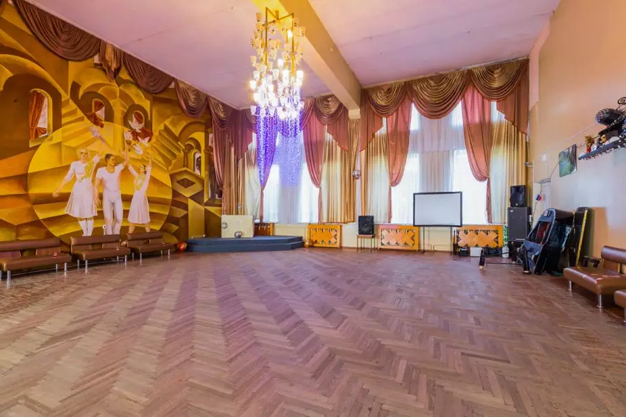 Танцевальный зал в санатории Целебный Ключ город Ессентуки - фотография