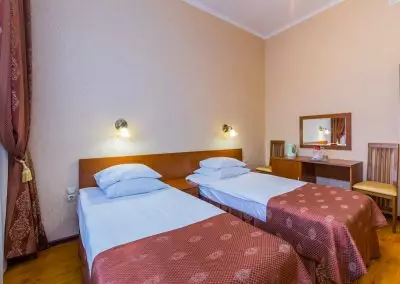 Номер 2 местный 1 комнатный 1 категории новый в санатории Целебный ключ город Ессентуки - фотография